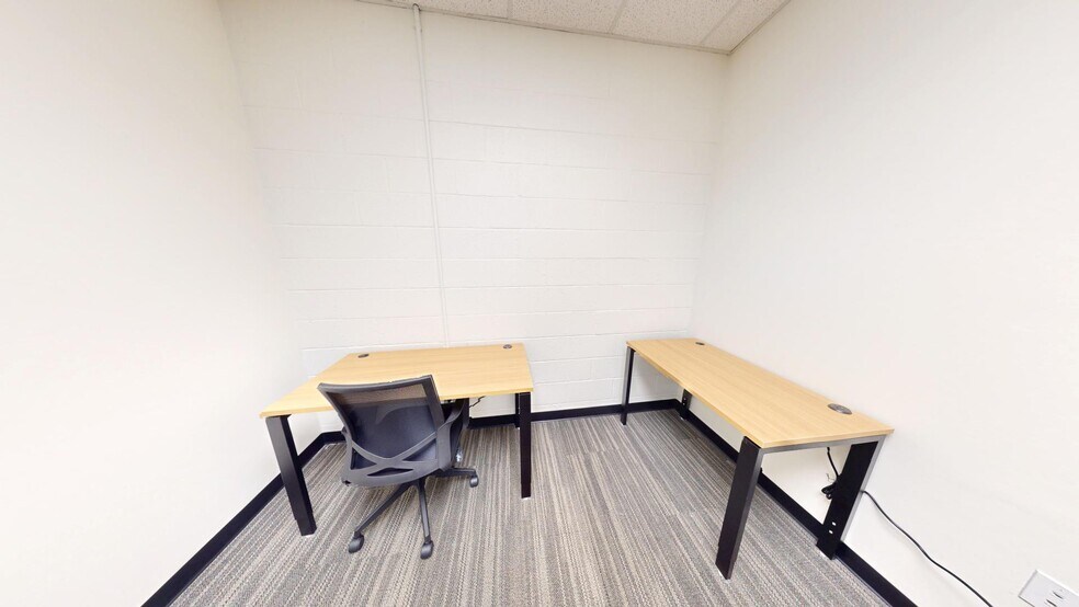 More Photos Of 6719 N Lamar Blvd, Austin Office For Sale