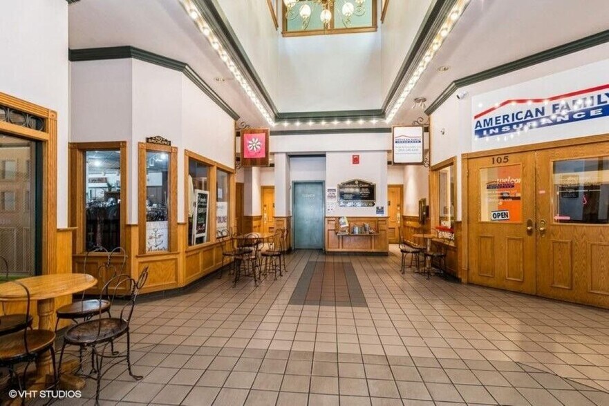 More Photos Of 772 W Main St, Lake Geneva Loft Creative Space For Lease