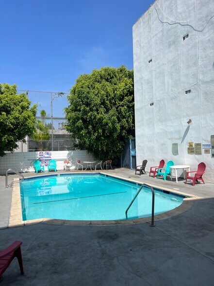 More Photos Of 1617 N Fuller Ave, Los Angeles Apartments For Sale