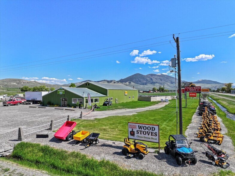More Photos Of 5 Demick Ln, Salmon Auto Repair For Sale