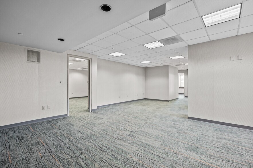 More Photos Of 1100 Berkshire Blvd, Wyomissing Medical For Lease