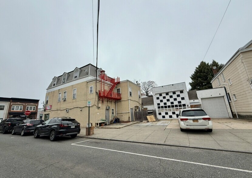 More Photos Of 718 Broadway, Bayonne Apartments For Sale