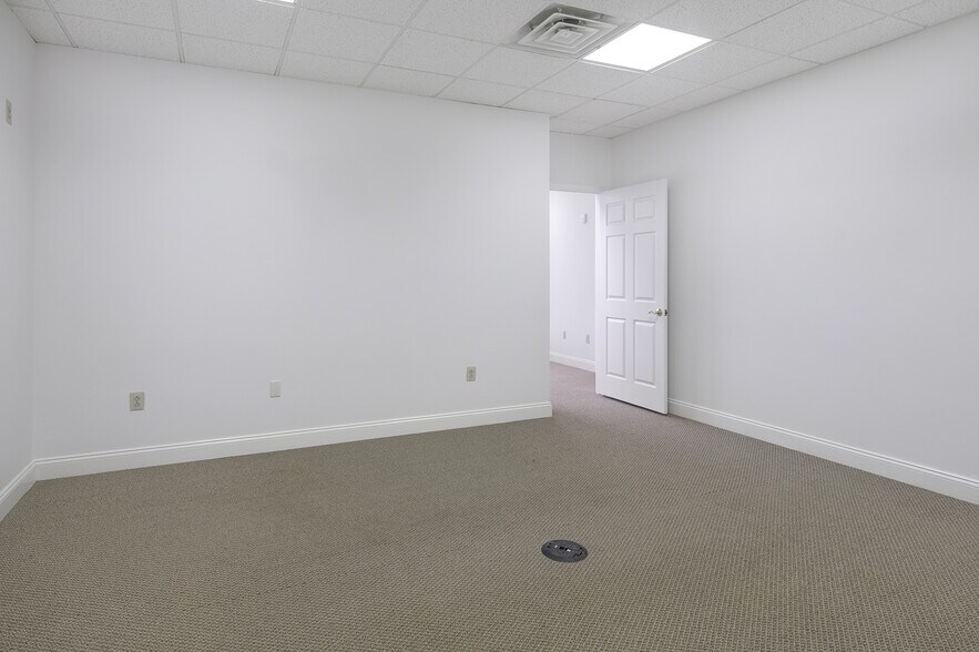 More Photos Of 199-201 S Main St, Lambertville Office For Lease