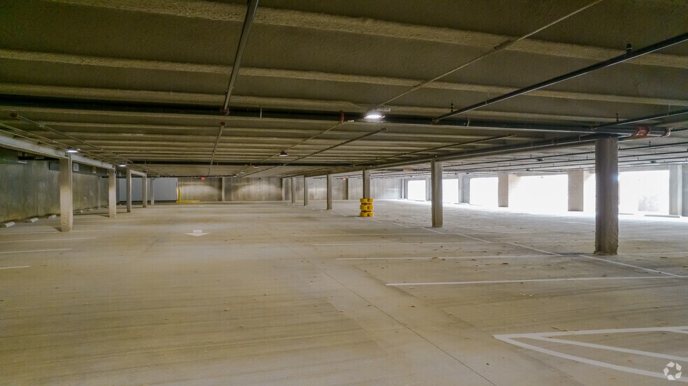 More Photos Of 2041-2053 Energy Dr, Apex Light Manufacturing For Lease