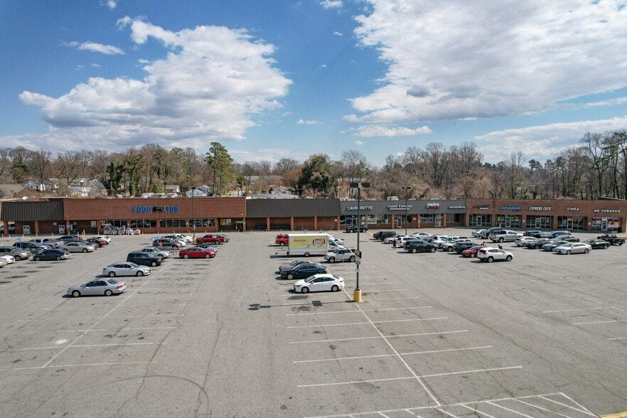 More Photos Of 1911-1937 Coliseum Blvd, Greensboro Storefront For Lease