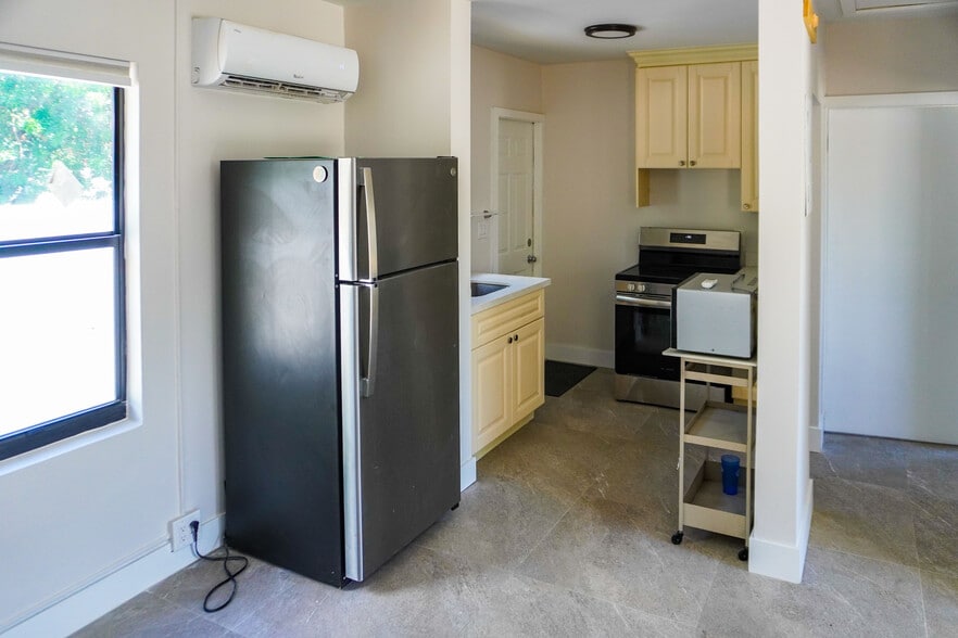 More Photos Of 413 S Ocean Blvd, Pompano Beach Apartments For Sale