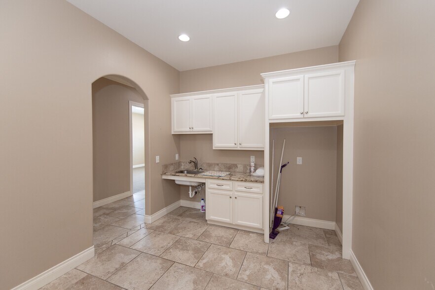More Photos Of 21559 Provincial Blvd, Katy Medical For Sale