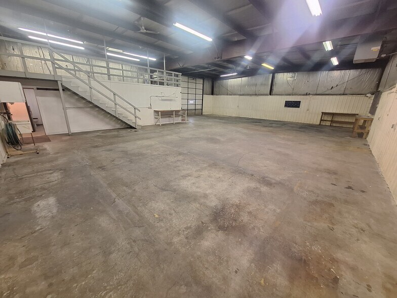 More Photos Of 4301-4303 12th Ave N, Fargo Service For Lease