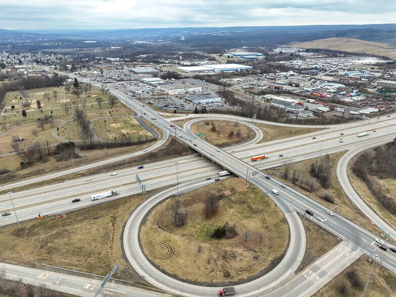 More Photos Of 1010 O'Neill Hwy, Dunmore Storefront For Lease