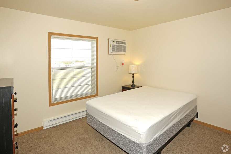 More Photos Of 501 12th Ave SE, Stanley Apartments For Lease