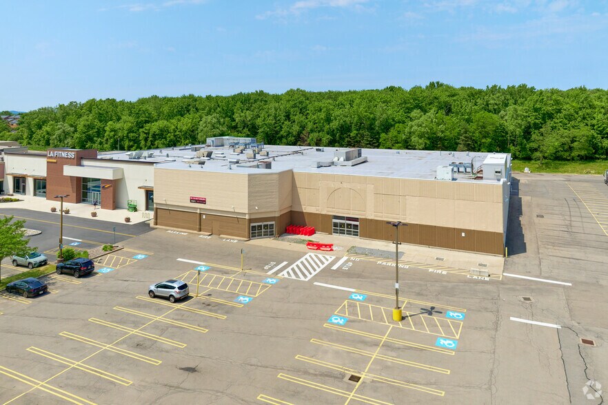 More Photos Of 6720 Pittsford Palmyra Rd, Fairport Unknown For Lease