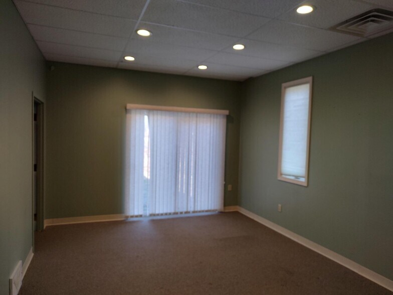 More Photos Of 5763 Seneca St, Elma Medical For Lease