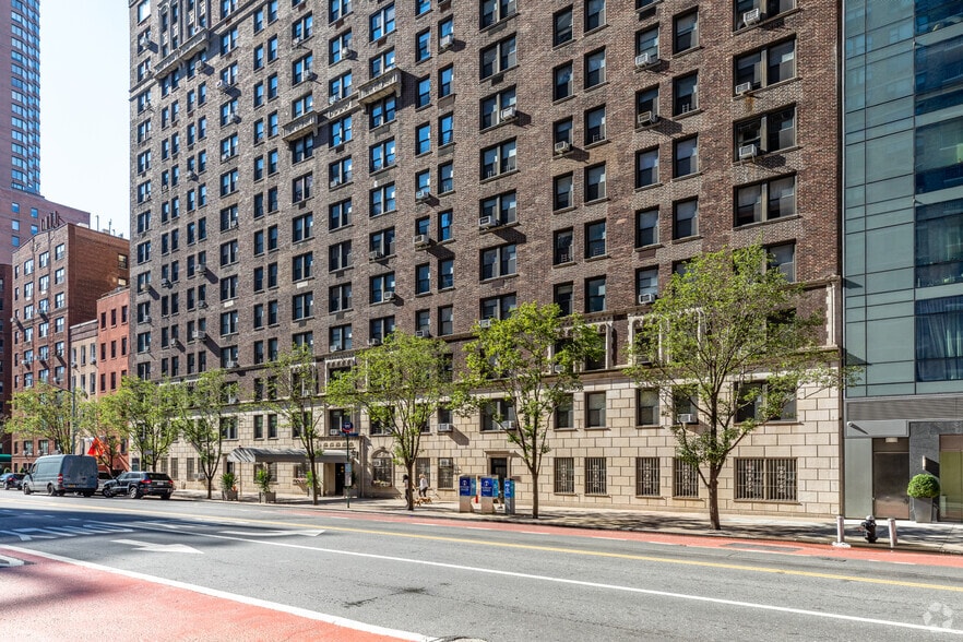 More Photos Of 302-318 E 79th St, New York Apartments For Sale