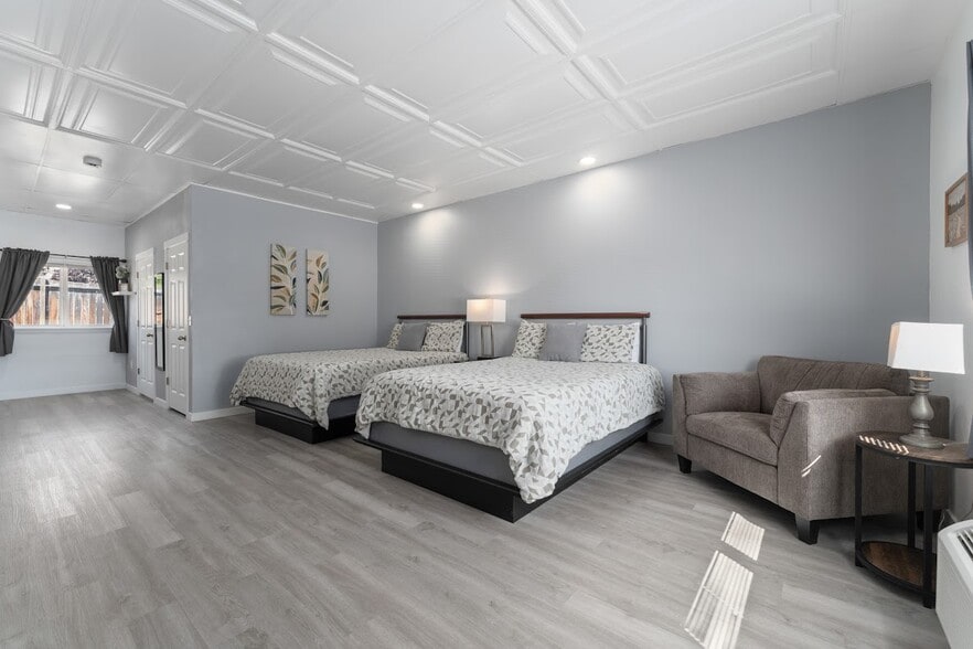 More Photos Of 200 Wapato Ct, Manson Hotel For Sale