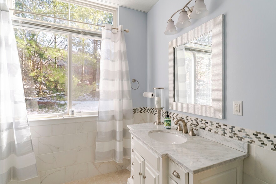 More Photos Of 1410 Incarnation Dr, Charlottesville Medical For Sale