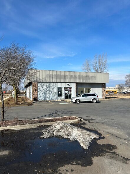 More Photos Of 815 N Main St, Oregon Freestanding For Lease