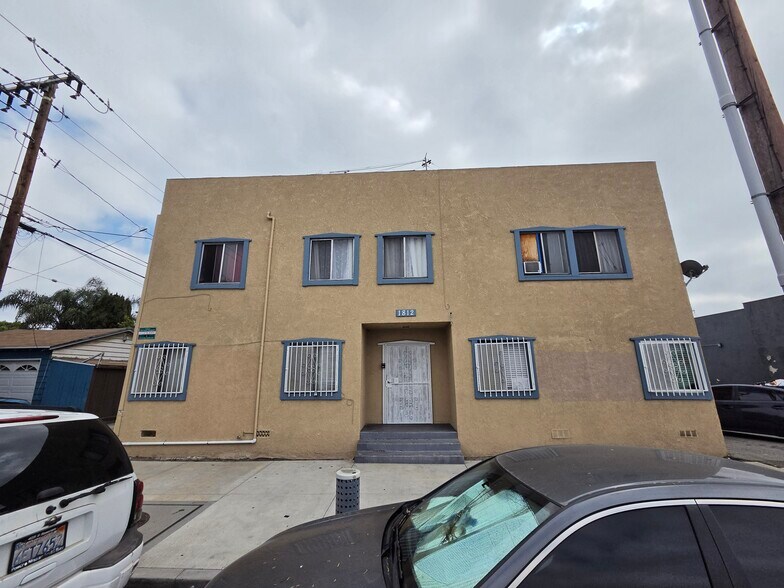 More Photos Of 1561 W Pacific Coast Hwy, Long Beach Storefront Retail Residential For Sale