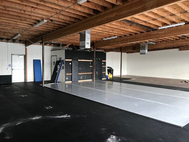 More Photos Of 6921 Cerritos Ave, Stanton Storefront Retail Office For Lease