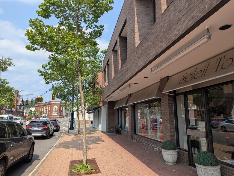 More Photos Of 14 Post Rd E, Westport General Retail For Sale