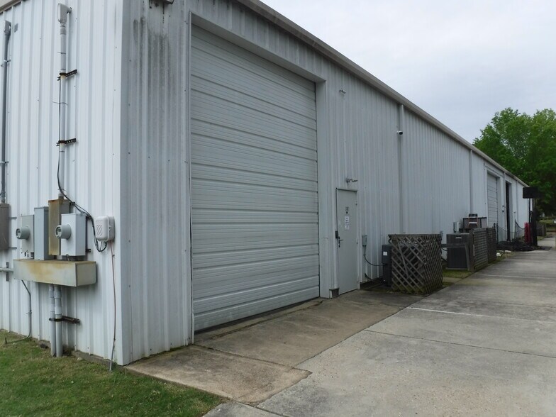More Photos Of 310 Moore Ln, Collierville Warehouse For Lease