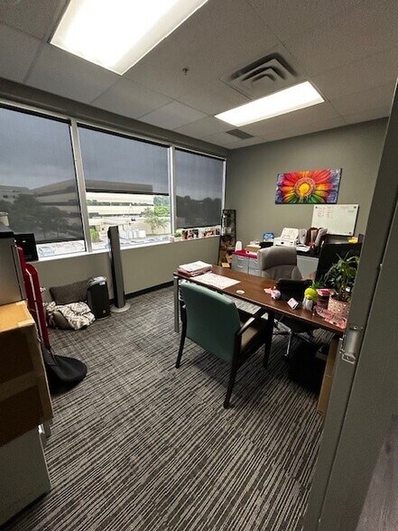 More Photos Of 5965 E Broad St, Columbus Medical For Lease