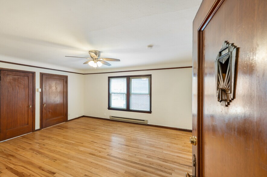 More Photos Of , Seattle Multifamily For Sale