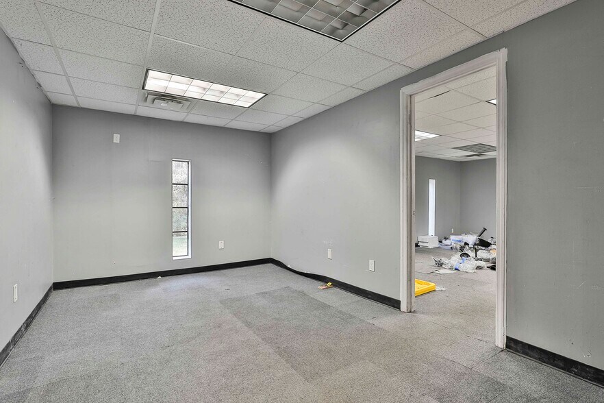 More Photos Of , Peachtree City Unknown For Sale