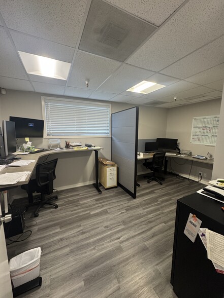 More Photos Of 433 Dumbarton Ave, Redwood City Service For Lease