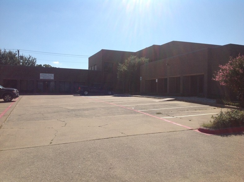 More Photos Of 101 E Randol Mill Rd, Arlington Office For Lease