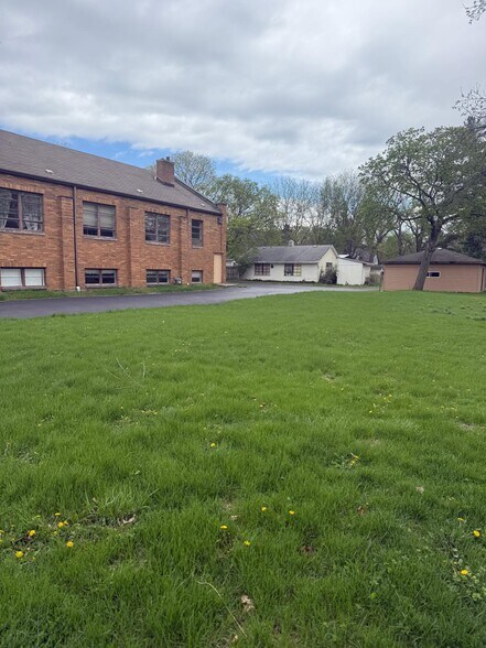 More Photos Of 15109 S Dillman St, Plainfield Religious Facility For Sale