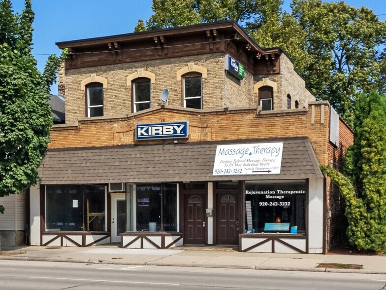 More Photos Of 1410 Washington St, Manitowoc General Retail For Sale