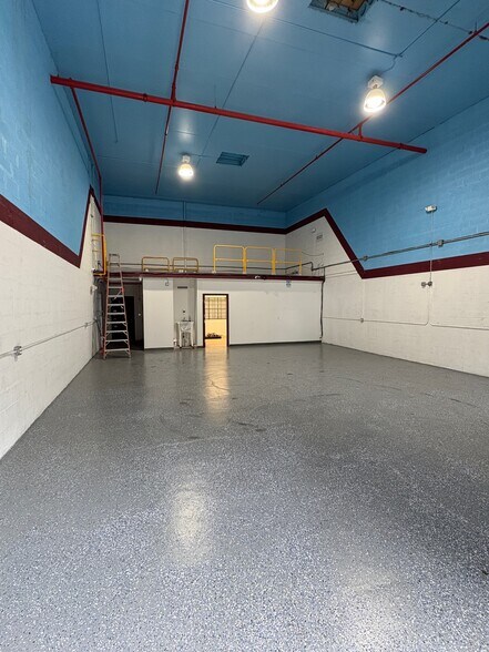 More Photos Of 20200 NW 2nd Ave, Miami Industrial For Sale
