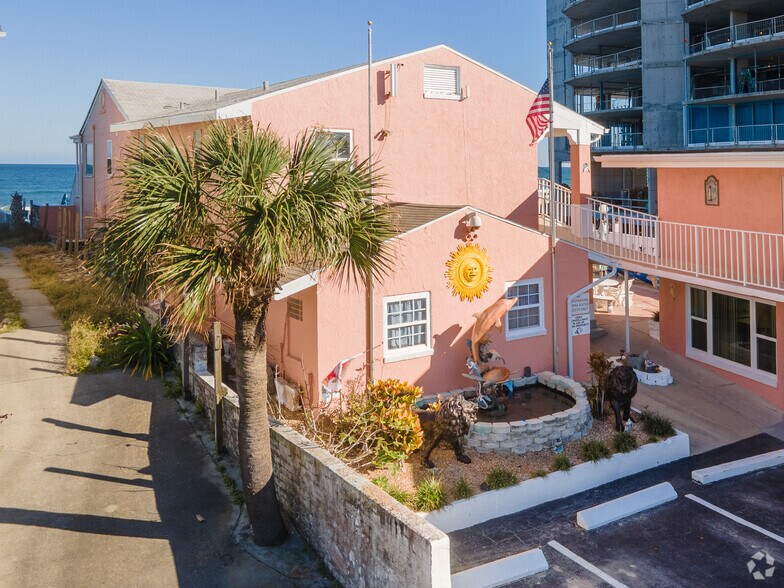 More Photos Of 1819 S Atlantic Ave, Daytona Beach Hotel For Sale