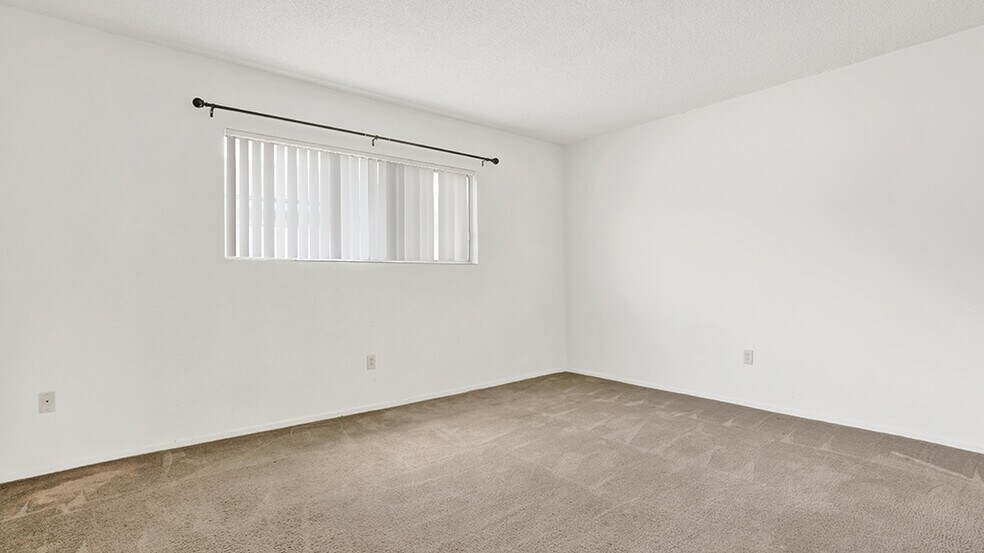 More Photos Of 12561 Camus Ln, Garden Grove Apartments For Sale