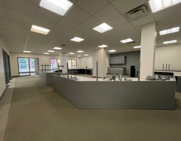 More Photos Of 401 E Market St, Charlottesville Office For Sale