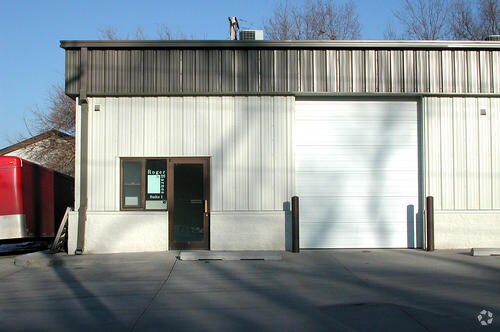 More Photos Of 1438 S 1st St, Lincoln Light Distribution For Lease
