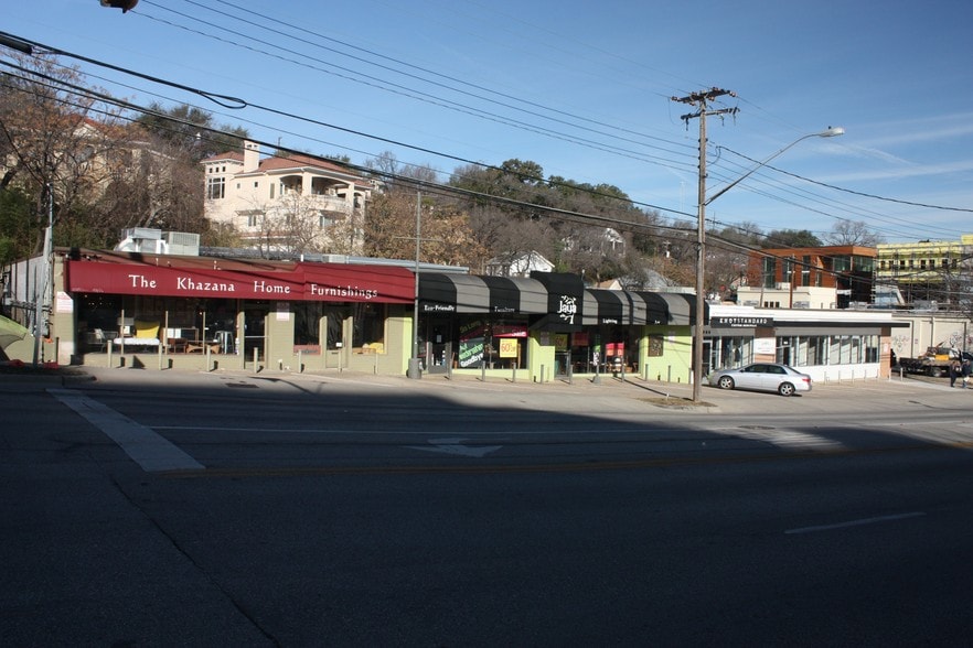 More Photos Of 900-904 Lamar Blvd N, Austin Unknown For Lease