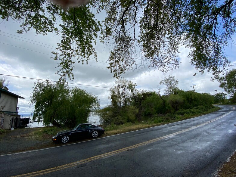 More Photos Of 2387-2420 Lakeshore Blvd, Nice Land For Sale