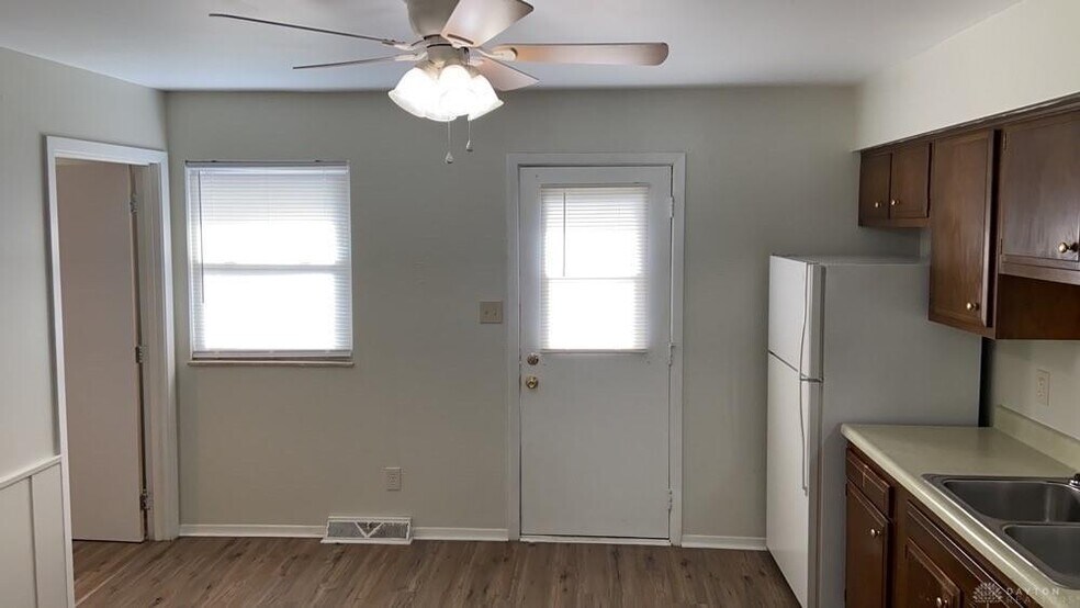 More Photos Of 3220 Illinois Ave, Middletown Apartments For Sale