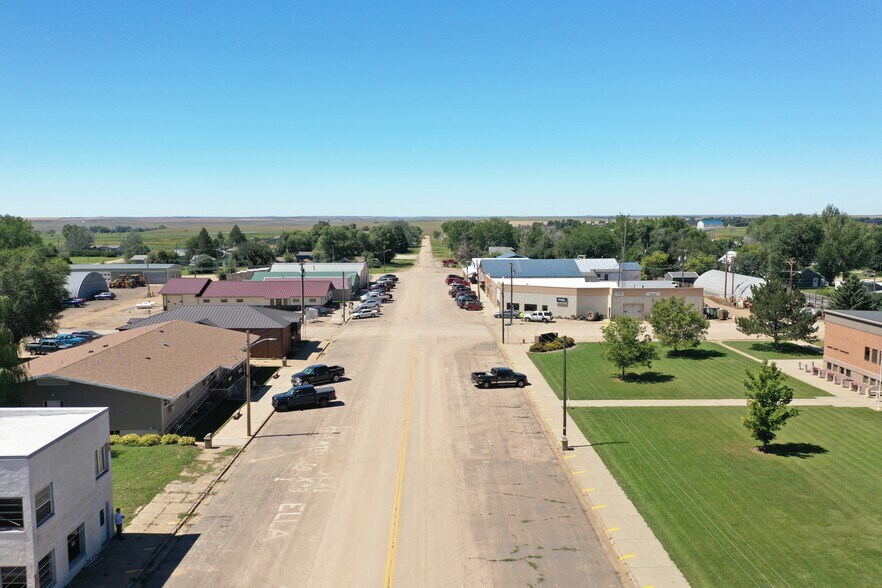 More Photos Of 107 E Main St, Bison Hotel For Sale