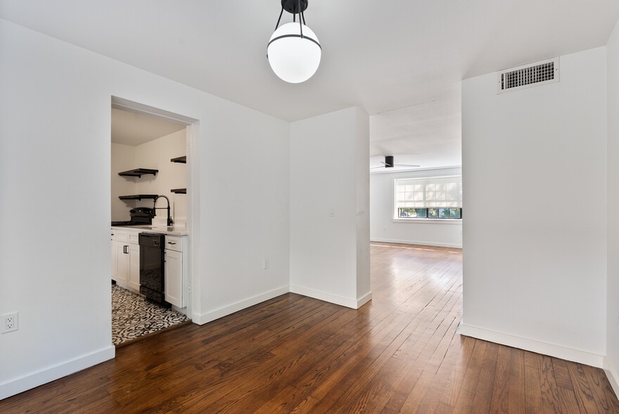 More Photos Of 1520 Broadway St, Little Rock Multifamily For Sale