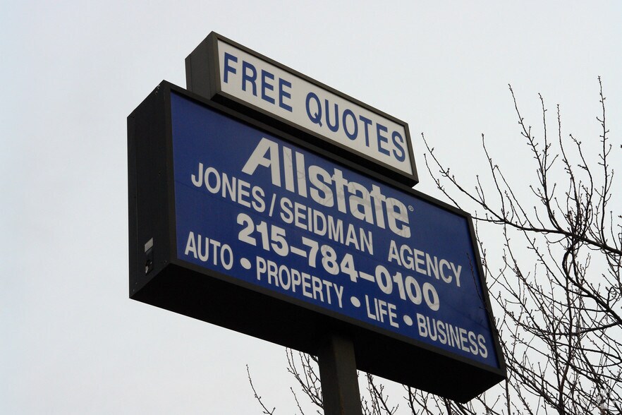 More Photos Of 447 W Moreland Rd, Willow Grove Office For Lease