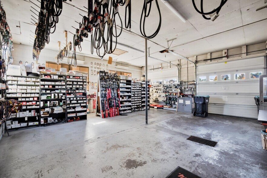 More Photos Of 9800 S Congress St, New Market Auto Repair For Sale