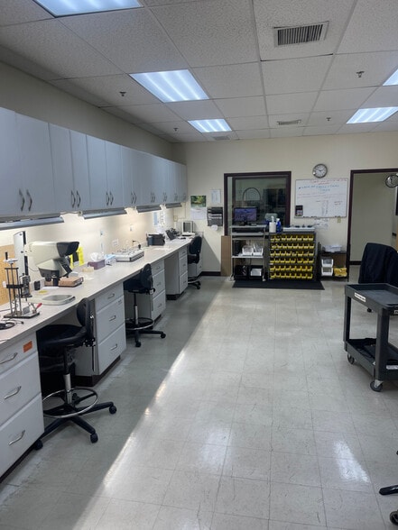 More Photos Of 42 Jungle Rd, Leominster Warehouse For Sale