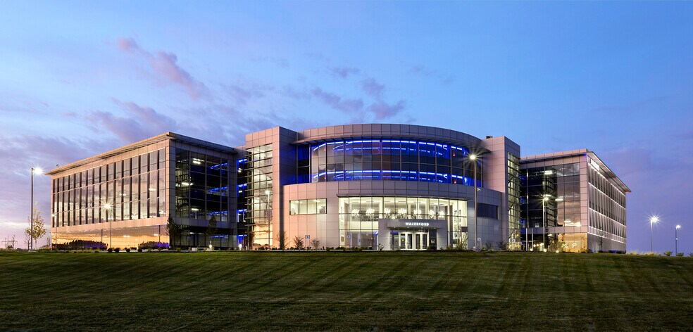 More Photos Of 18881 W Dodge Rd, Omaha Office For Lease