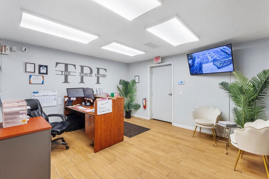 More Photos Of 705 N 39th St, Fort Pierce Warehouse For Sale