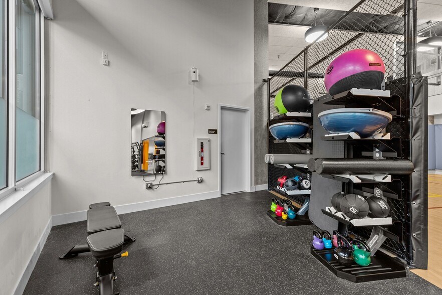 More Photos Of 1280 Harrison St, Seattle Apartments For Lease