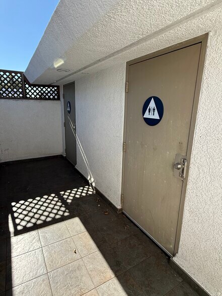 More Photos Of 107 W Pacheco Blvd, Los Banos Restaurant For Sale