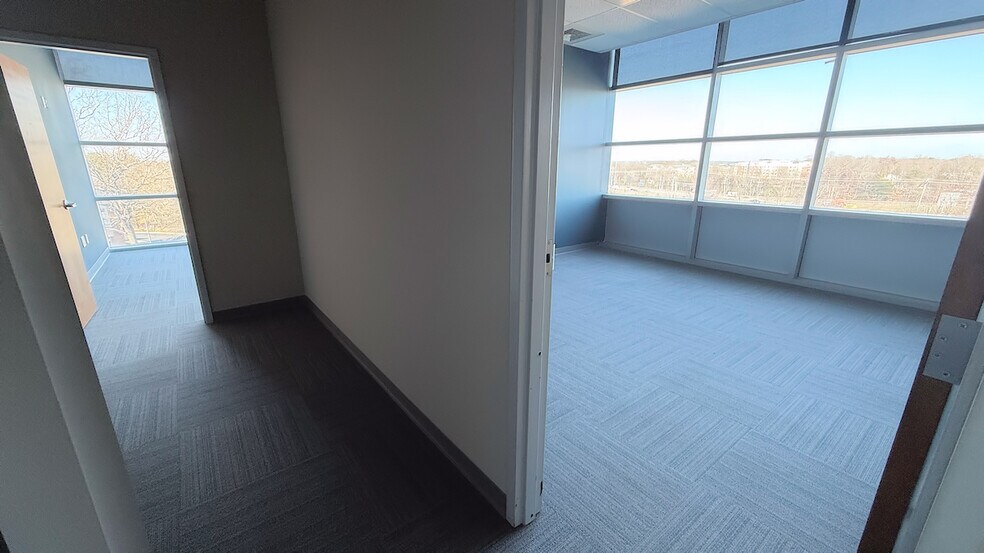 More Photos Of 517 Alcove Rd, Mooresville Office For Lease