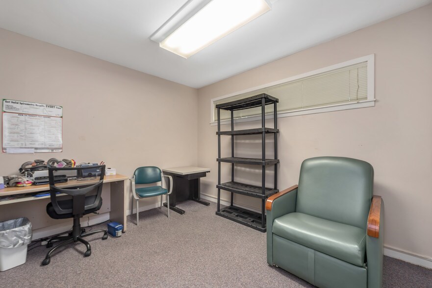 More Photos Of 1507 S College Ave, Bryan Medical For Sale